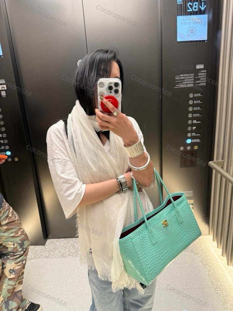 샤넬 와니 스몰 쇼핑백 서프백