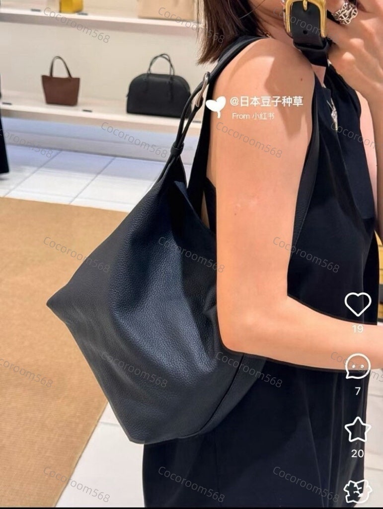 더로우 이사백  김나영착용